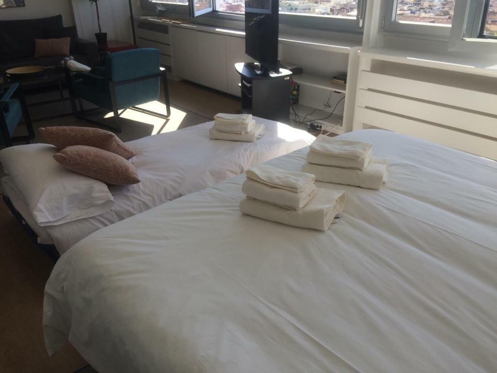 Apartemen 47 m² dengan 1 kamar tidur dan 1 kamar mandi pribadi di Pusat Kota Madrid Bagian luar foto